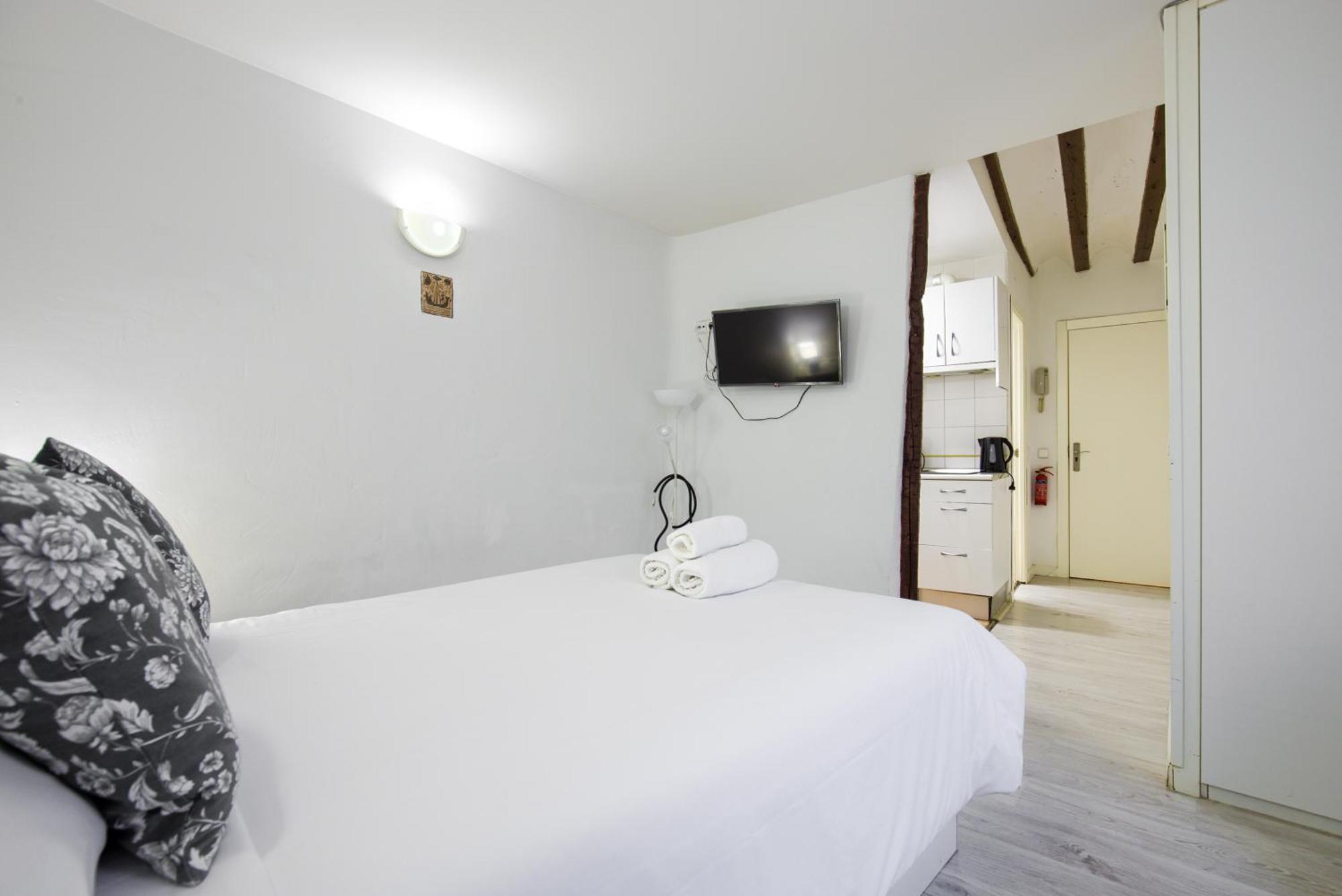 אלקאלה דה הנארס Apartamentos Ryc מראה חיצוני תמונה