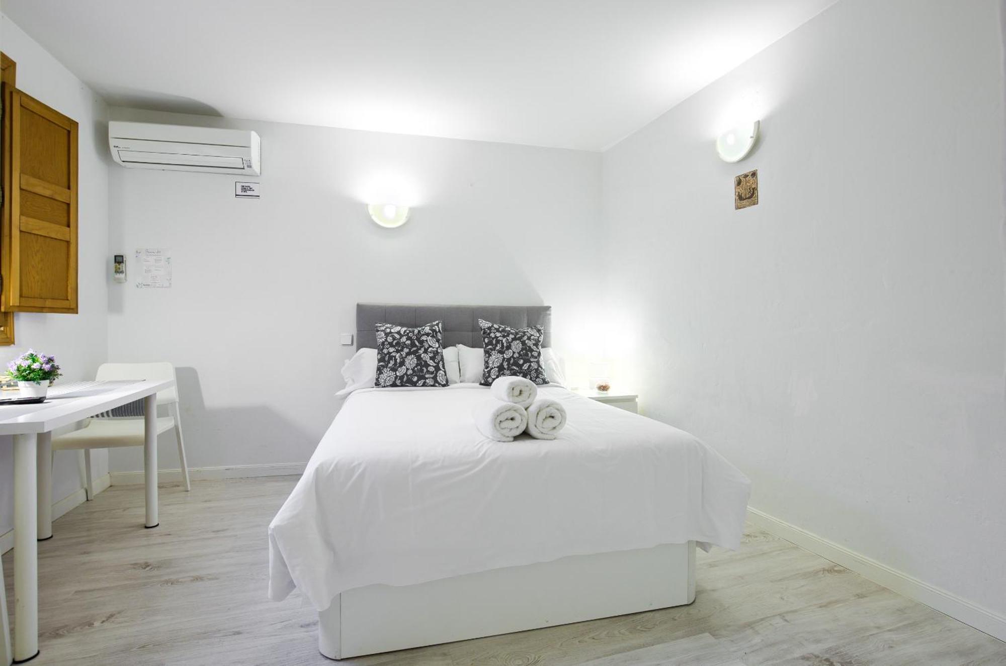 אלקאלה דה הנארס Apartamentos Ryc מראה חיצוני תמונה